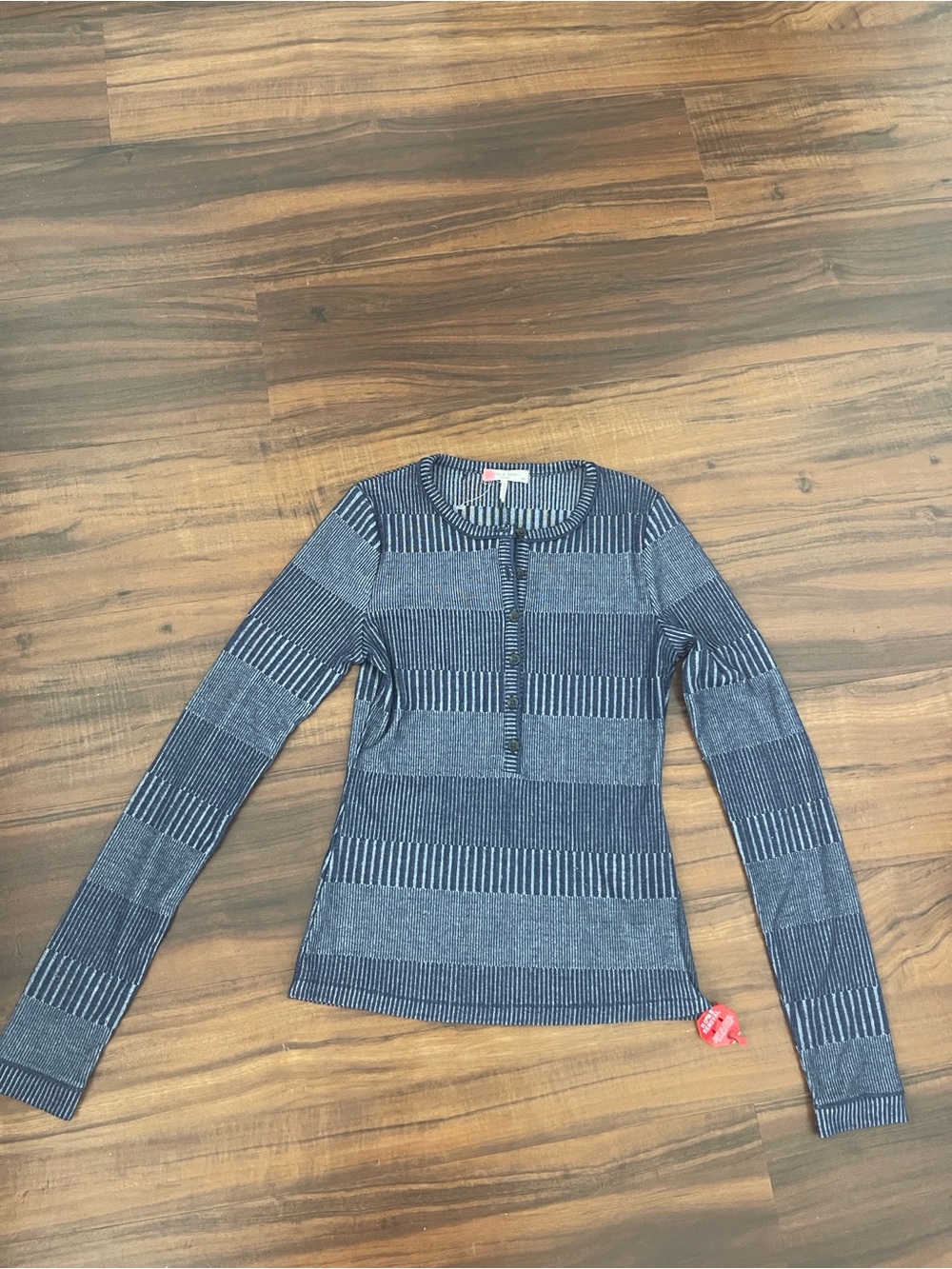 New rag & bone The Knit Two Tone Henley Tee Top - Picture 4 of 13